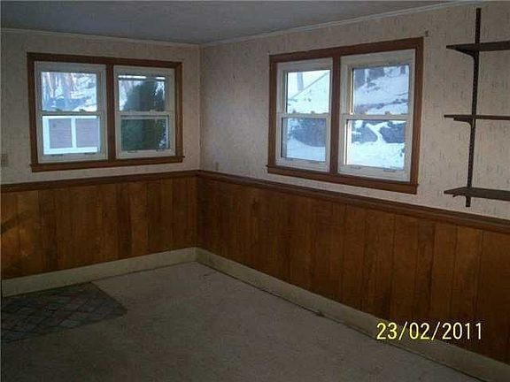 3rd image of 344 Richfield Ave