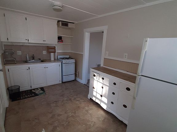 2nd image of 2511 N Pershing Dr #C