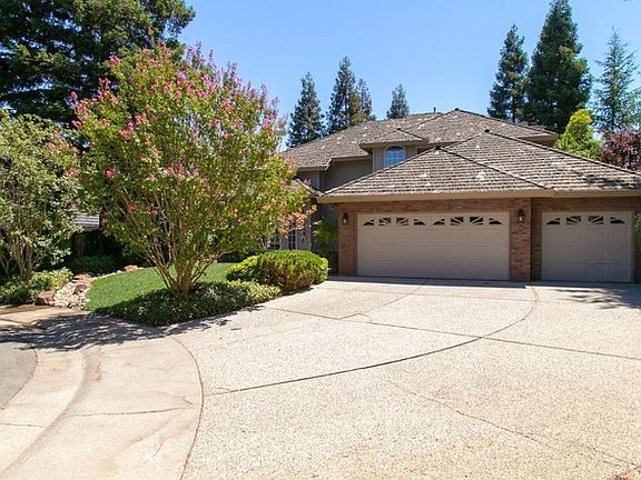2nd image of 9000 Chandelle Ct