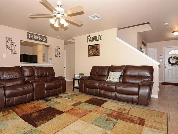 4th image of 2212 Cottontail Dr