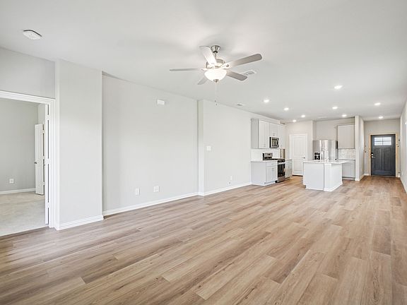 7th image of this home