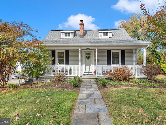 2nd image of 414 Bloomsbury Ave