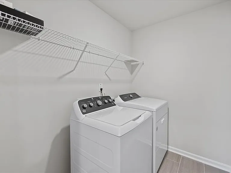 5914 Woodlawn Dr — Photo 36