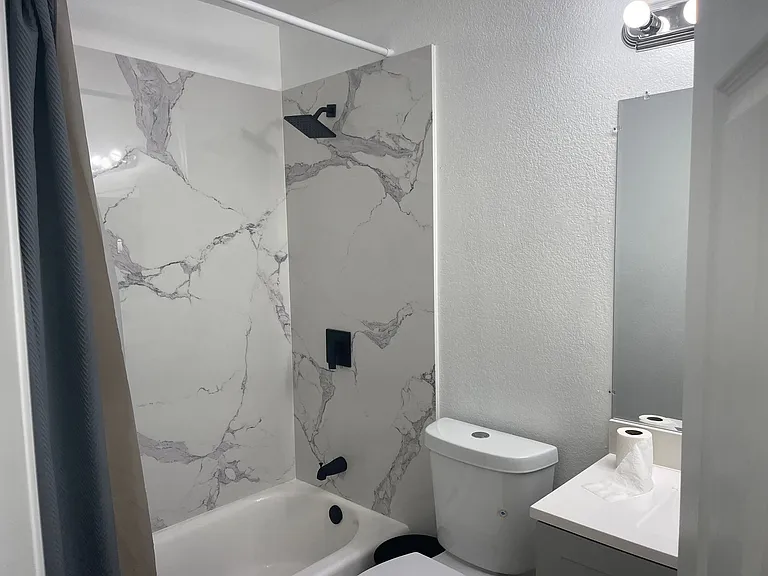 721 Oak St Downtown Stockton — Photo 8