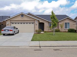 1934 Hunter Ave, Sanger, CA 93657