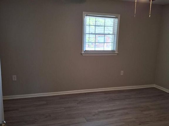 4th image of 1712 Fletcher Dr