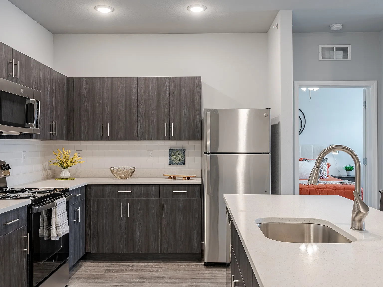 The Commons & Commons Hill Apartments — Photo 3
