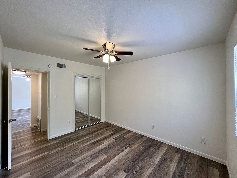 1st image of 118 Lady Bird Ln #B3