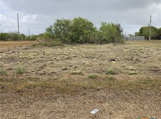 704 W Toledo Ave, Seadrift, TX 77983