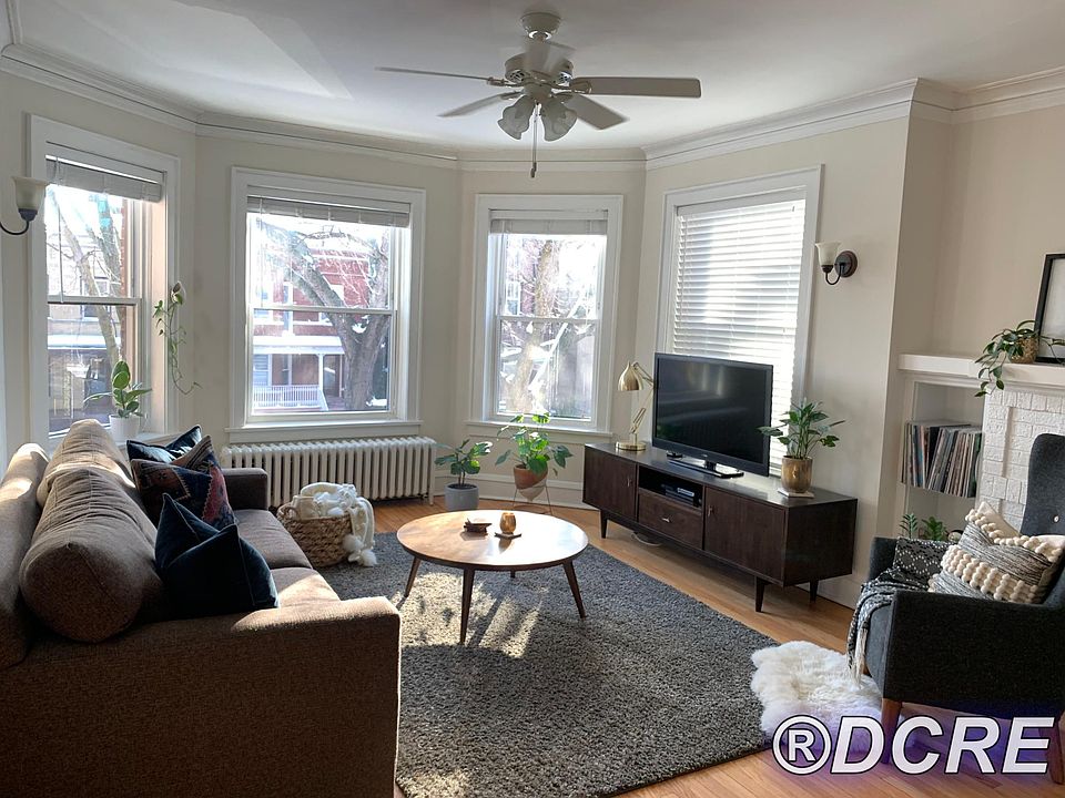 1st image of 1342 W Winnemac Ave #3W