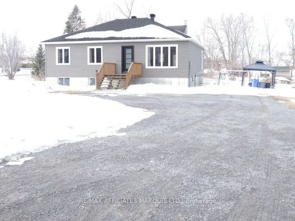 69 Saint Polycarp St, North Stormont, ON K0C 1W0