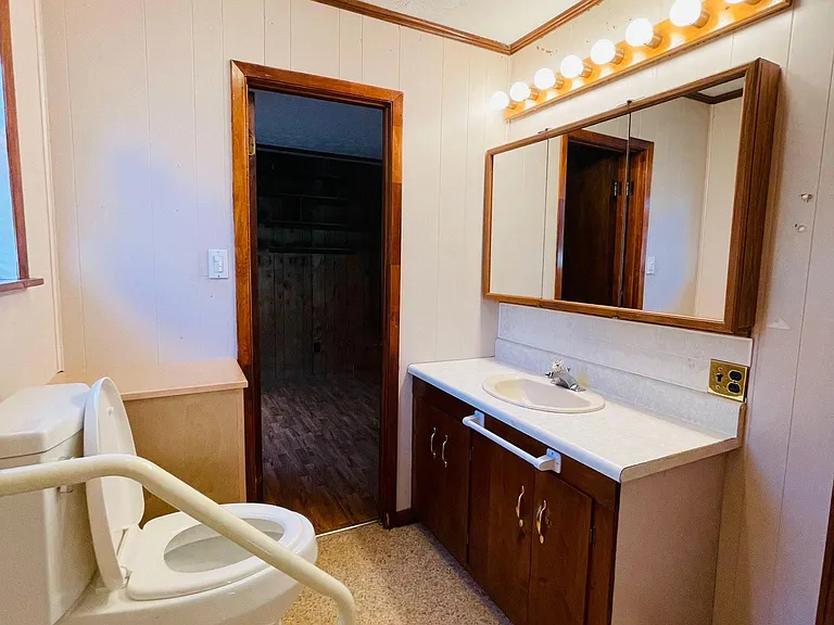 Bathroom #2