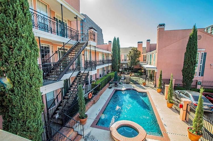 Loads of Character! Pool and hot tub! Condo on 1st floor with a pool view!
