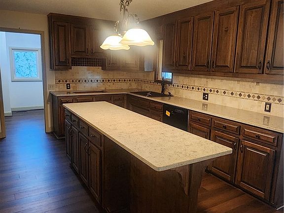 2nd image of 259 Golf Dr