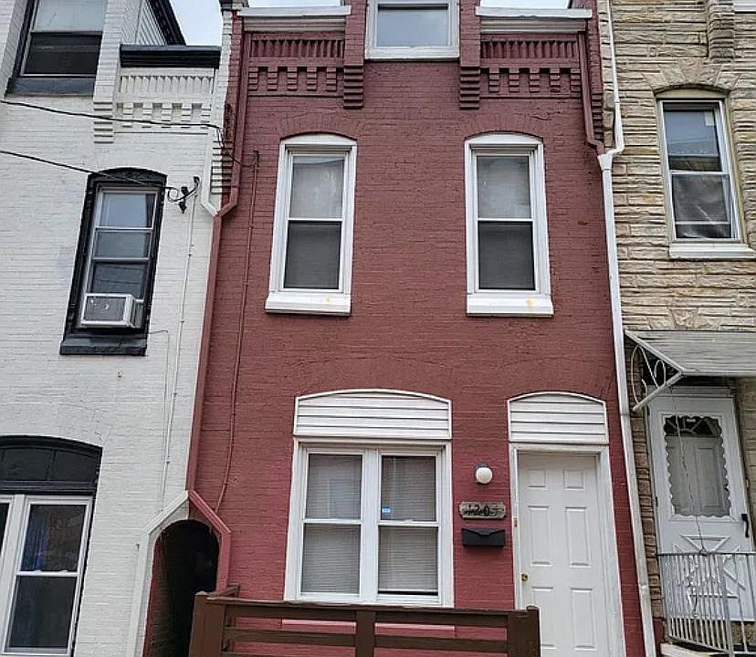 1st image of 1205 Elm St