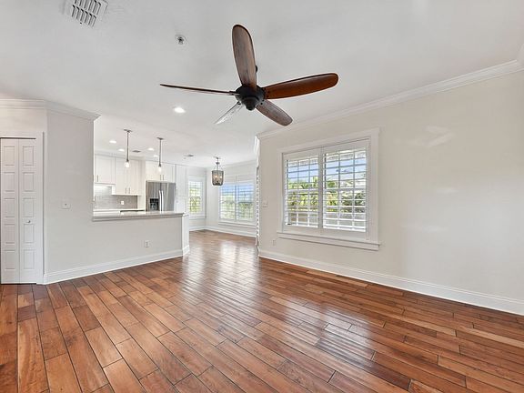 3rd image of 1701 The Greens Way APT 1822