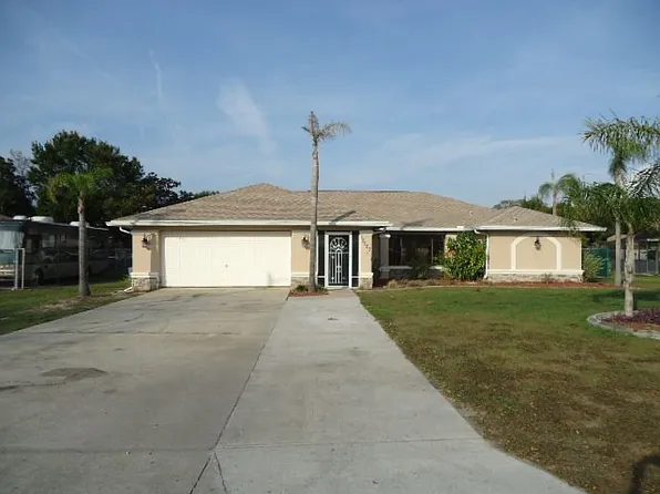 10067 Cara St, Spring Hill, FL 34608