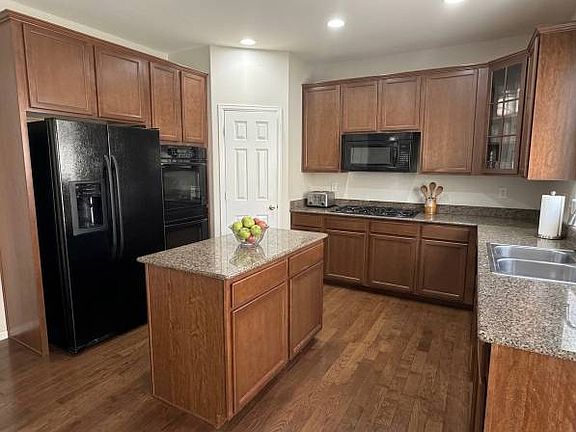 2nd image of 1505 Diamond Rim Dr