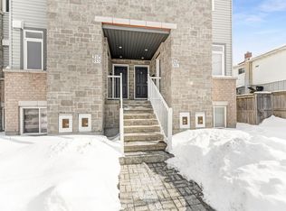 961 Cummings Ave #1, Ottawa, ON K1J7R9