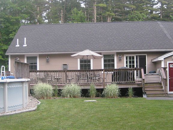 back of house w/ full deck