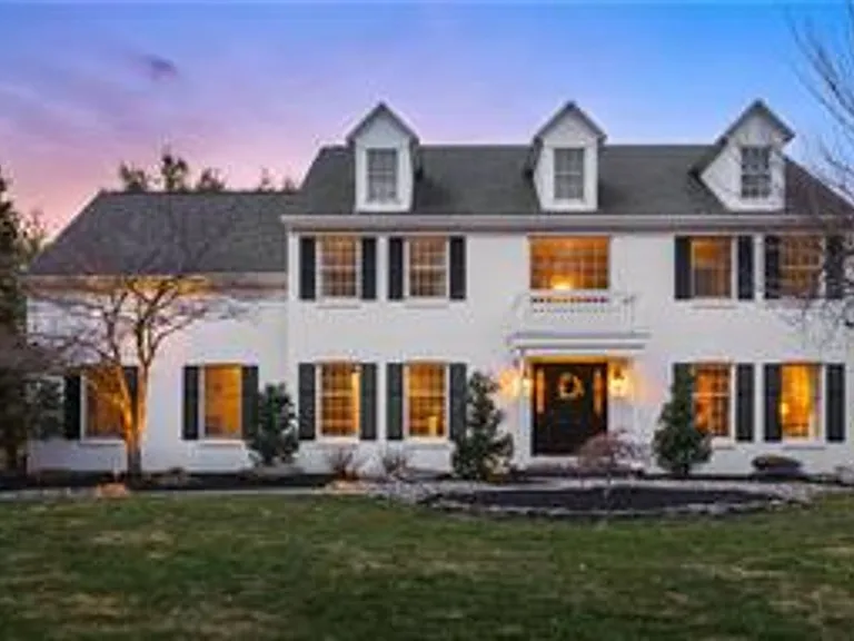 8348 Pheasant Run — Photo 1