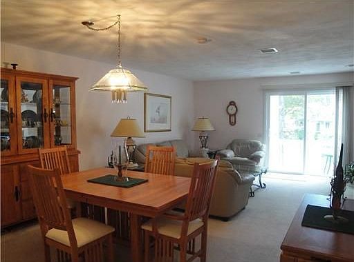 3rd image of 85 Trellis Dr