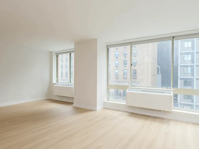 305 W 50th St #19C — Photo 19