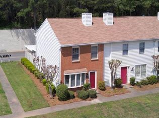 229 High Creek Dr, Roswell, GA 30076