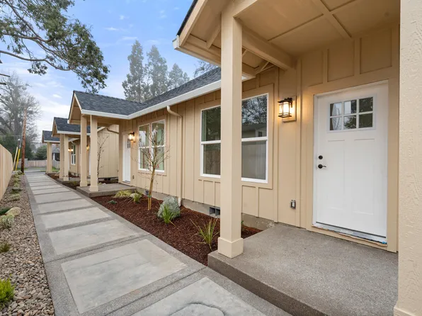 414 SW I St, Grants Pass, OR 97526