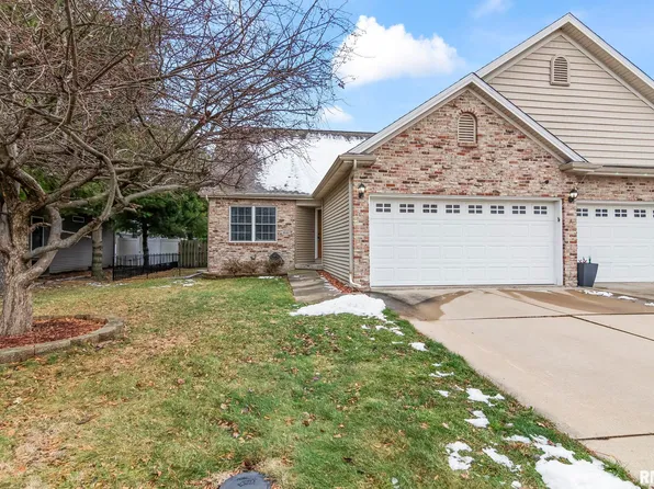 1620 Magnolia Dr, Chatham, IL 62629