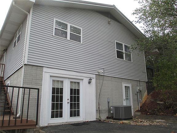4th image of 48 Hickory Ln