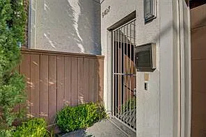 3 bed, 3.5 bath, 3074 sqft, $4,600 — Photo 4