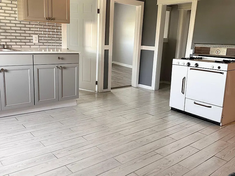 126 Hamlet Ave #6 — Photo 3