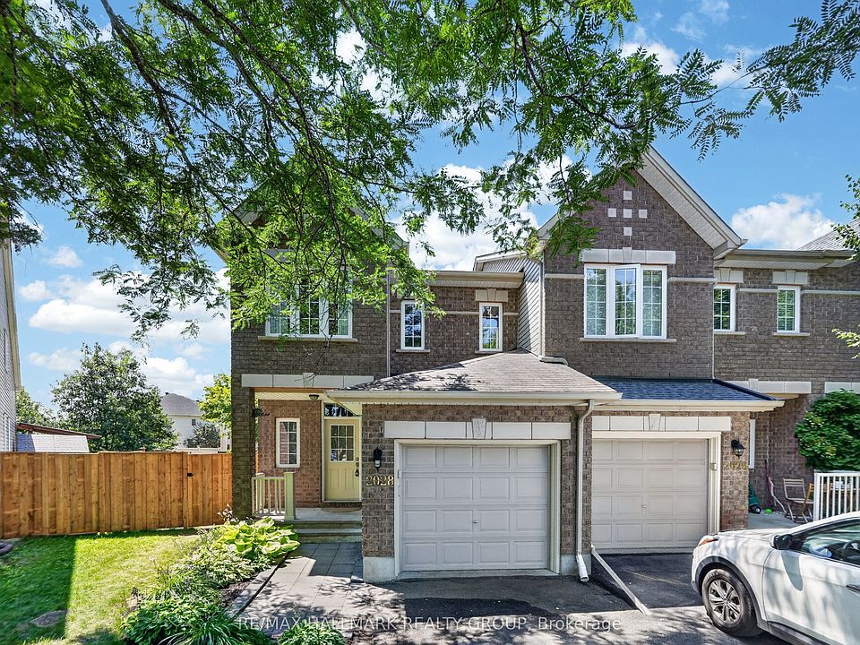 1st image of 2028 Melette Cres