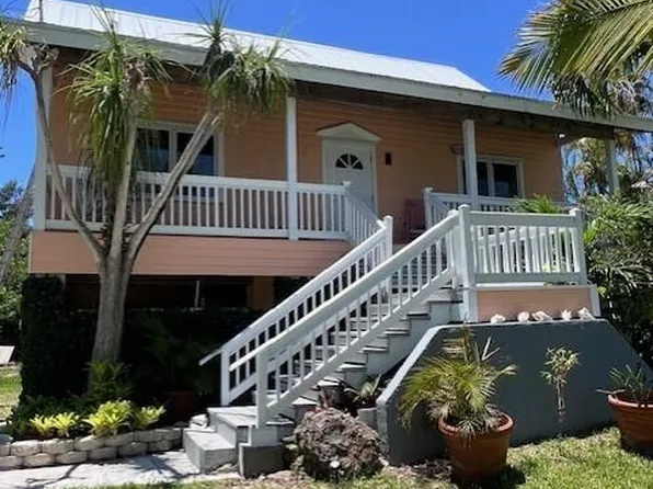 19462 Canal Dr, Sugarloaf Key, FL 33042