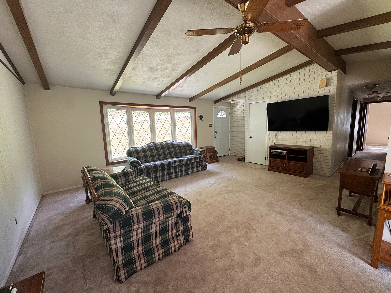 3 bed, 1056 sqft, $1,450 — Photo 3
