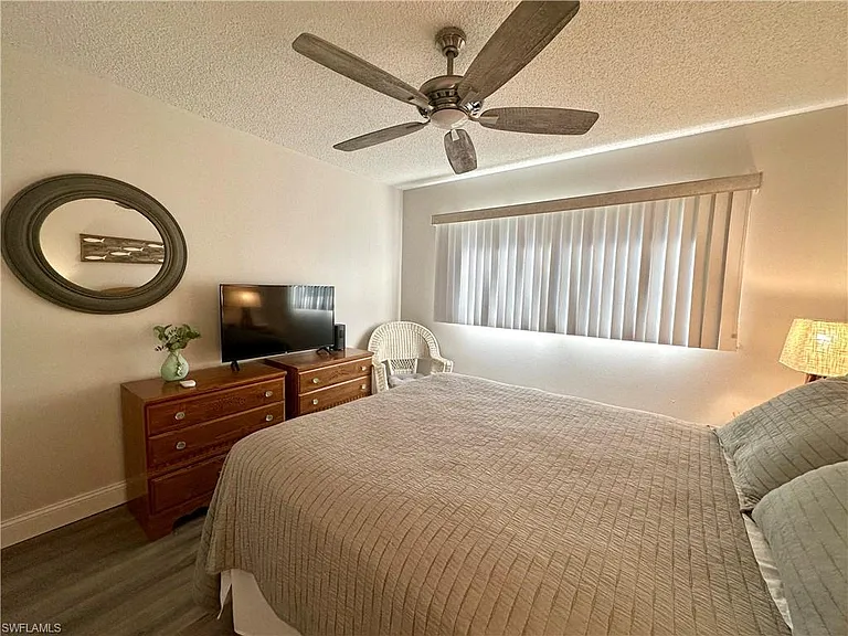 555 Park Shore Dr #B-311 — Photo 27