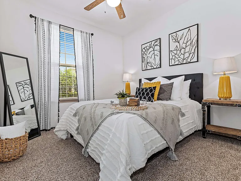 Trinity Bell Gardens Apartments — Photo 23