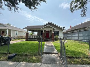 4706 Woodside St, Houston, TX 77023