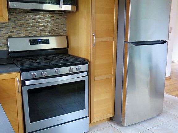 2nd image of 458 Highland Ave Floor 2