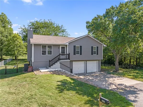 505 W Hennon St, Cleveland, MO 64734