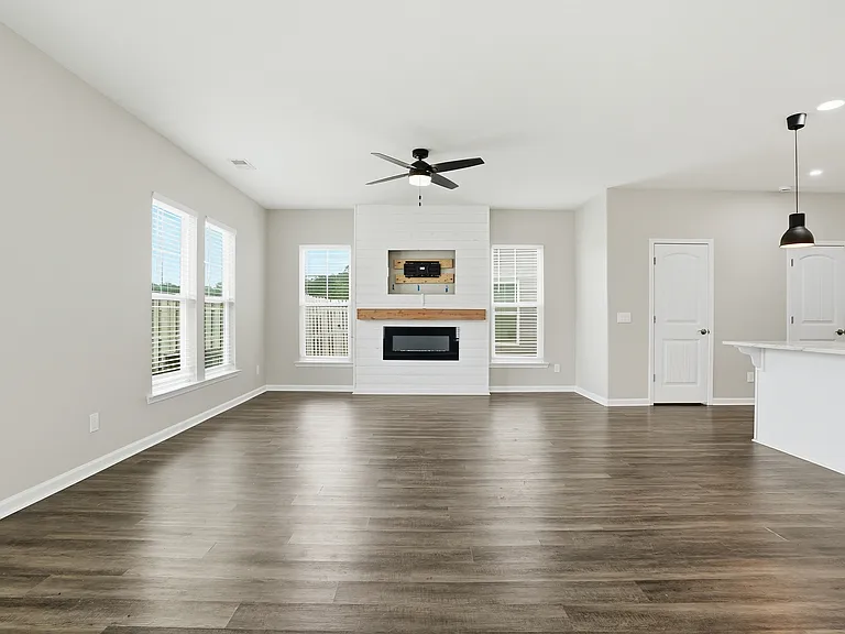 75 Pomona Cir — Photo 8