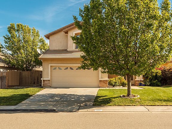 2nd image of 1384 Walden Dr