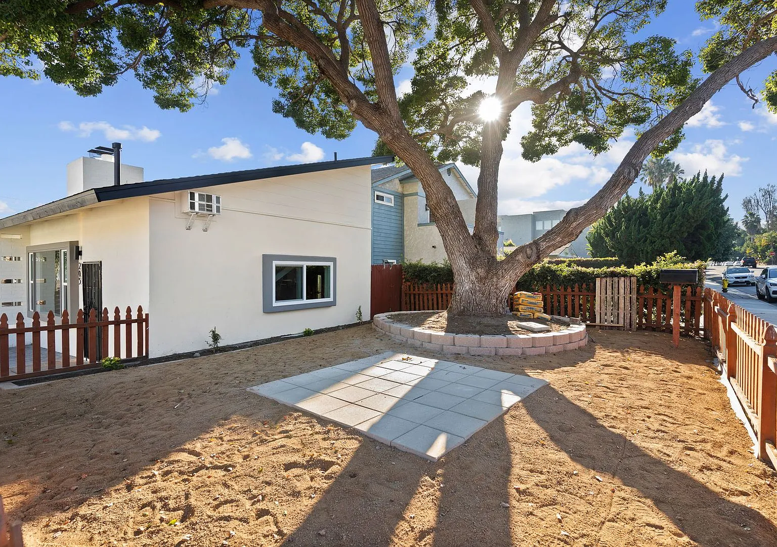 2BR with Private Yard & Laundry in PB — Photo 1