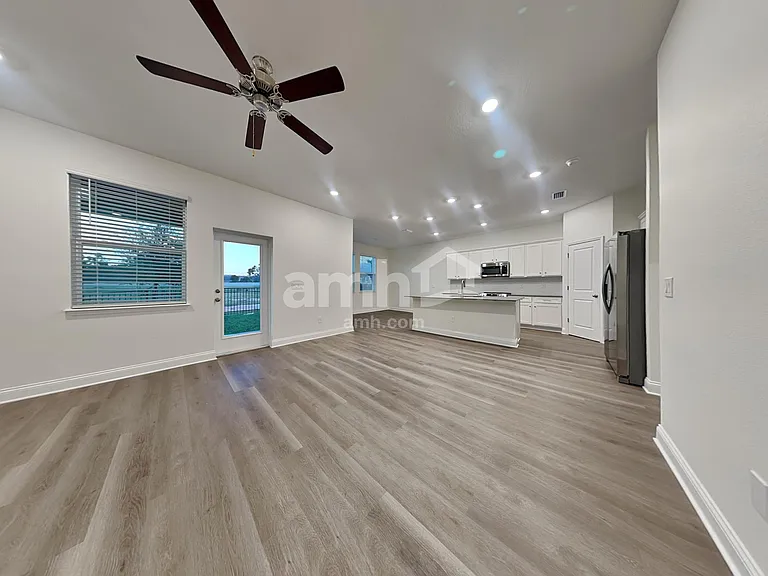1043 Grafton Ridge Dr — Photo 8