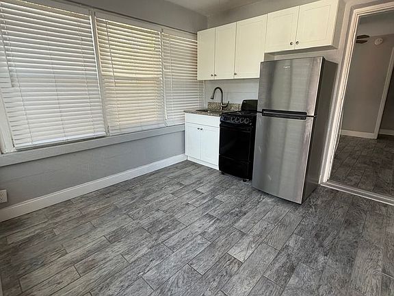 5th image of 649 7th Ave N #10