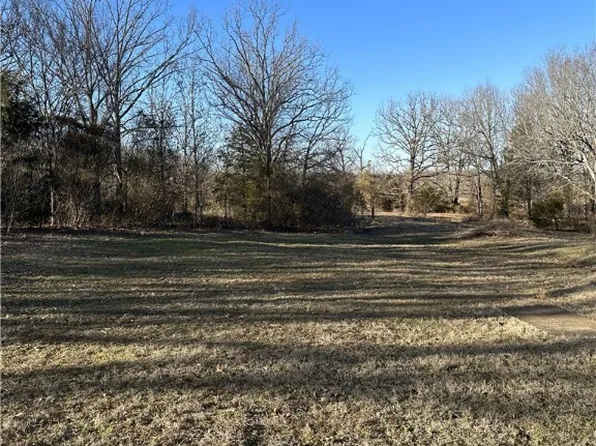 Hillcrest Dr, Greenwood, AR 72936