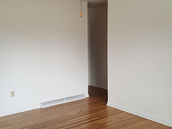 5th image of 900 Colonial Vlg #914