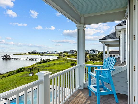 248 yacht club drive newport nc