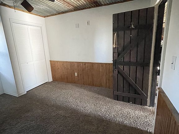 4th image of 401 E Krebs Ave